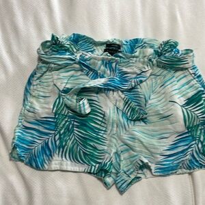 Tahari linen paper bag, waste printed shorts